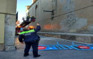 Una ferida lleu a Vilanova per un despreniment de l'església de Sant Antoni a causa del vent