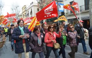 Unes 2.000 persones es manifesten a Vilanova per reclamar un augment de les pensions