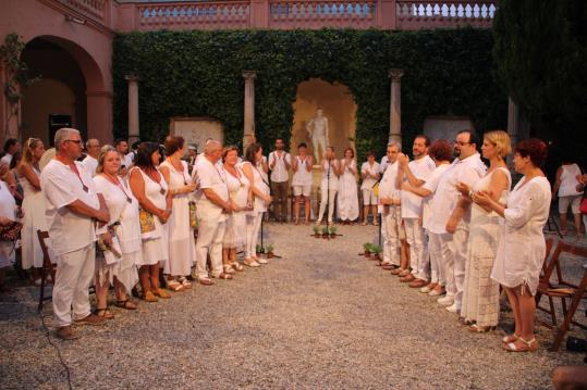 Vilanova tanca la festa major donant el relleu als pabordes de l'any vinent. Ajuntament de Vilanova