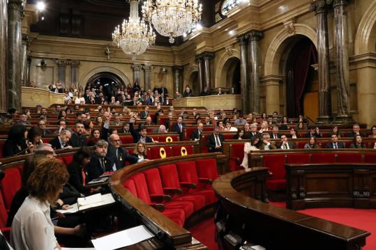 Votació al Parlament al ple, el 28 de març del 2018 . ACN