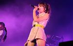 Aitana sedueix el públic del Jardins de Terramar de Sitges amb un espectacle enèrgic. ACN