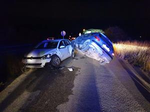 Aparatós accident de trànsit a l'antic camí de Vilanova, a Calafell