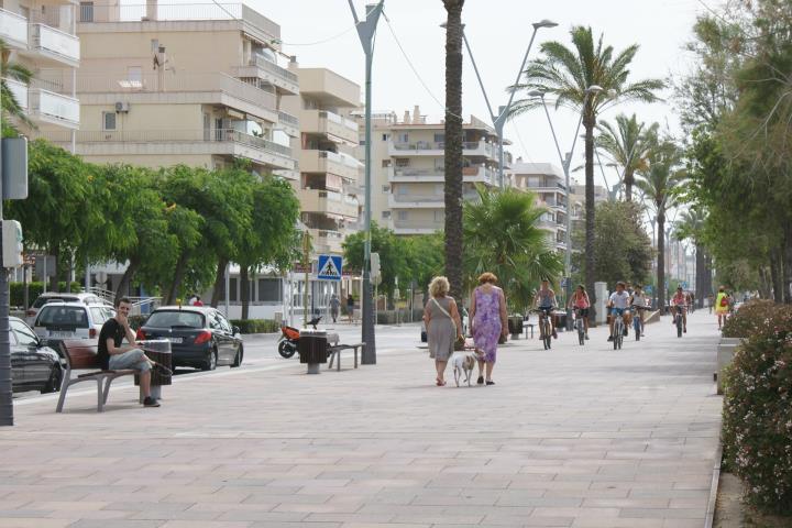 Calafell regula la circulació de bicicletes, patins i vehicles semblants. Ajuntament de Calafell