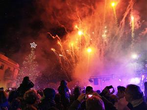 Canyelles es reivindica com a capital del Nadal amb una espectacular encesa de llums