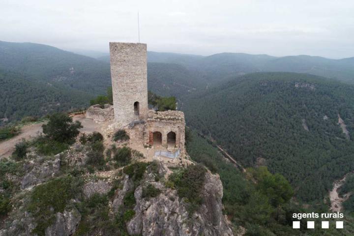 Castellví de la Marca posa en marxa la segona fase de la restauració del Castellot. Agents rurals