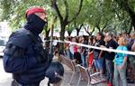 Centenars de persones es concentren contra la detenció d'un membre del CDR a Sabadell per part de la Guàrdia Civil el 23 de setembre del 2019. ACN