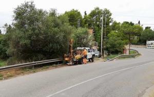 Comencen les obres d’estabilització del talús de la carretera de Sitges, a Ribes. Ajt Sant Pere de Ribes