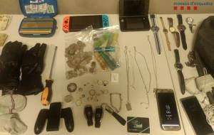 Dos detinguts pel robatori a l'interior d'un domicili de Vilafranca del Penedès. Mossos d'Esquadra