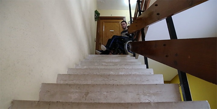 El 75% dels catalans amb mobilitat reduïda necessita ajuda per sortir de casa. COCEMFE 