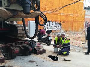 El carrer de Codonyat de Vilanova estarà tallat entre 15 i 20 dies per reparar l'esvoranc. Ajuntament de Vilanova