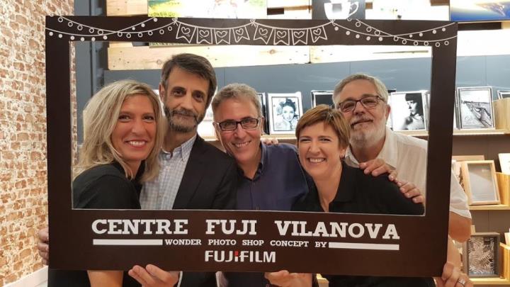 El Centre Fuji Vilanova inaugura la remodelació de la seva botiga.. Centre Fuji Vilanova