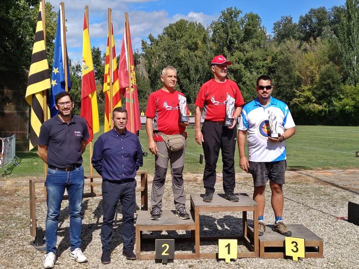 El Club Tir amb Arc Arquers del Montmell al torneig ciutat de Lleida. Eix