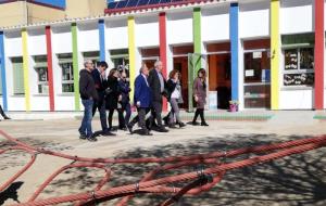 El conseller d’Educació de la Generalitat de Catalunya, Josep Bargalló, va visitar dijous l’Escola Jacint Verdaguer de La Granada i els terrenys on s’