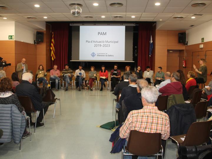 El govern de Vilanova presenta el pla de mandat en audiència pública per tal 
