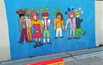 El grup de joves LGTBI i aliats pinta un mural a la plaça de Cal Ganeta, a Vilanova. Ajuntament de Vilanova
