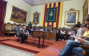 El ple estudiantil de Vilafranca que clou el projecte “Tots som regidors” debatent sobre l’ordenança de Civisme i Convivència. Ajuntament de Vilafranc