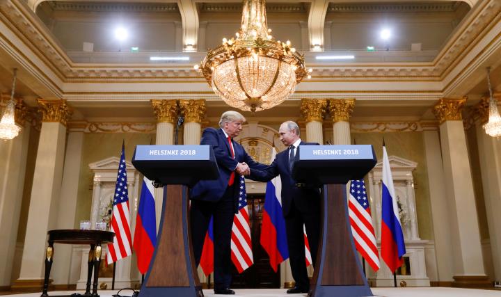 El president dels Estats Units, Donald Trump, i el de Rússia, Vladimir Putin. REUTERS/Kevin Lamarque