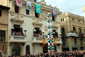 El quatre de nou sense folre dels Castellers de Vilafranca. Imatge de l'1 de novembre del 2019