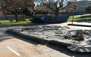 El veïnat de Santa Maria de Cubelles atures les màquines que havien de remodelar el parc