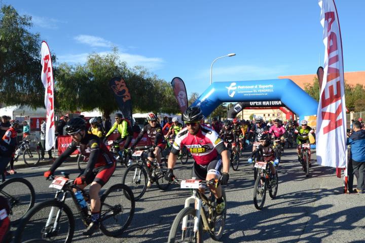 El Vendrell arriba a la xifra màxima de participants a l’inici de l’Open Kenda BTT. Ajuntament del Vendrell