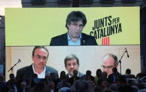 Els candidats de JxCat Carles Puigdemont (a dalt), Jordi Sànchez, Jordi Turull i Josep Rull (a sota), en connexió des de Waterloo i Soto del Real. ACN