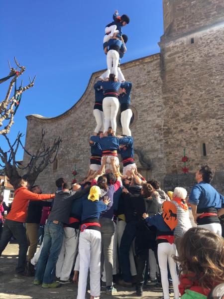 Els Castellers de Mediona fan la seva primera actuació de l’any i s'estrenen fora del Penedès. Castellers de Mediona