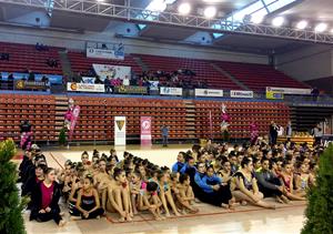 Els conjunts del Club Jeroni Moragas i el del Club Ritmica Sitges Garraf  