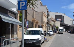 Els ficus del carrer Artur Carbonell i Hort Gran de Sitges se substituiran per pereres i arbustos. Ajuntament de Sitges