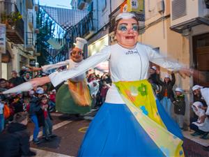 Els Gegants de la Cuyna Vella. Ajuntament de Vilanova