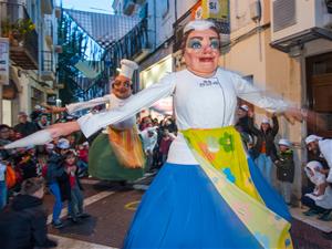 Els Gegants de la Cuyna Vella. Ajuntament de Vilanova