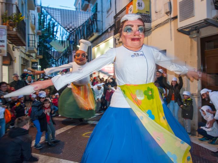 Els Gegants de la Cuyna Vella. Ajuntament de Vilanova