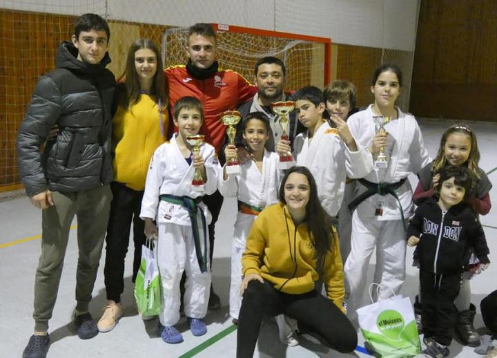 Els judokes del Judo Olèrdola a Moià. Eix