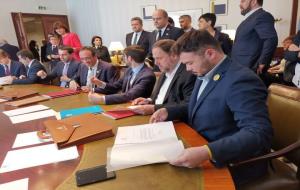 Els presos electes, fent els tràmits al Congrés el 20 de maig del 2019. ERC