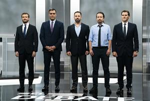 Els representants polítics abans de començar el debat de TV3 el 5 de novembre del 2019. ACN