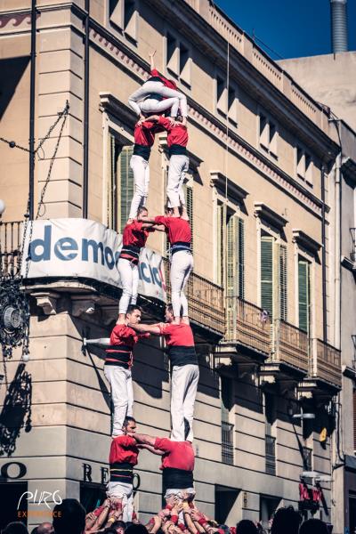 Els Xicots de Vilafranca completen per la Diada del Roser la primera clàssica de castells de 8 de la temporada. Xicots de Vilafranca