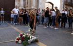 Emotiu homenatge al Vendrell a la veïna que va morir apunyalada al Port Olímpic de Barcelona. ACN