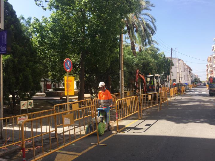 En marxa les obres de l’enllumenat al sector Oest de la platja de Calafell. Ajuntament de Calafell