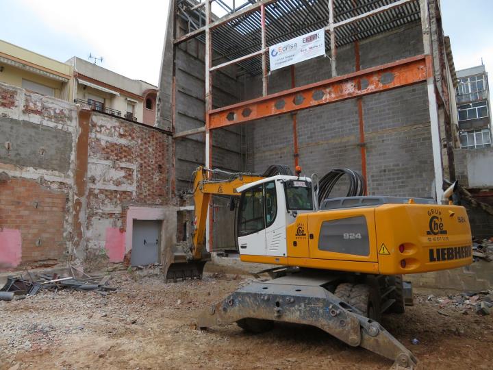 Es completa l'enderroc de l’estructura del teatre de les Roquetes. Ajt Sant Pere de Ribes