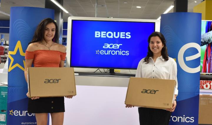 Euronics Igualada lliura les beques universitàries Acer-Euronics. Acer-Euronics