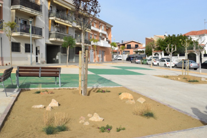 Finalitzen les obres de la plaça del passatge Anxaneta de Cubelles. Ajuntament de Cubelles