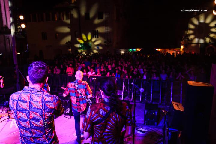 Imatge de la primera festa de La Barraca de Vilafranca del Penedès. La Barraca