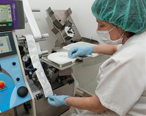 Imatge d'un dispensador de fàrmacs contra la hepatitis C a l'Hospital de Bellvitge. ACN