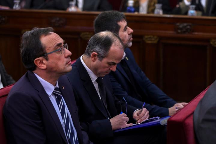 Josep Rull, Jordi Turull i Jordi Sànchez, durant la primera jornada del judici de l'1-O el 12 de febrer del 2019. ACN