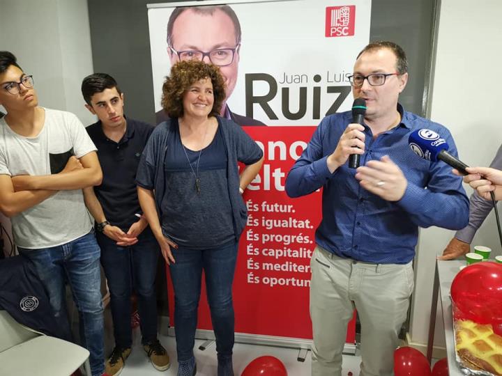 Juan Luis Ruiz, celebrant els resultats electorals el passat diumenge. PSC