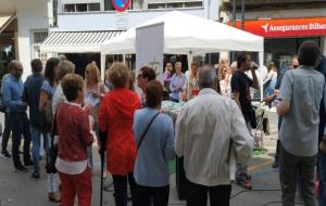 Junts pel Vendrell ha presentat el seu programa electoral aquest dissabte al matí a la paradeta que ha instal·lat a la carretera del Doctor Robert. Ju