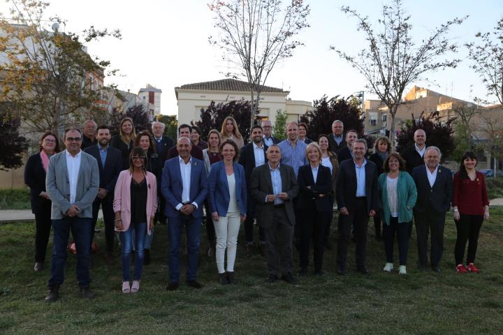 Junts per Vilafranca manté sis dels actuals regidors del govern i incorpora onze cares noves. Junts per Vilafranca
