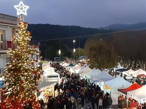 La 17a edició de la Fira de Santa Llúcia, la més multitudinària fregant els 75.000 visitants