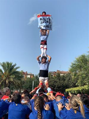 La Jove de Vilafranca descarrega novament tres castells de 6