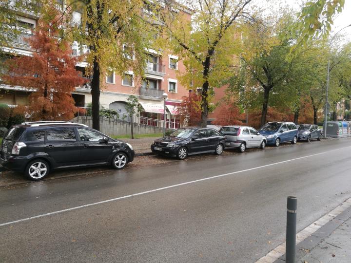 La policia de Vilafranca controlarà els estacionaments de vehicles en el sentit contrari de la marxa. Ajuntament de Vilafranca