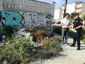 La policia del Vendrell engega l’Operació Matalàs de vigilància i control d’abocaments incívics. Ajuntament del Vendrell